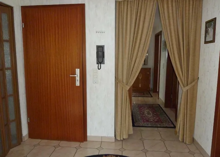 Haus Burgblick Apartamento *